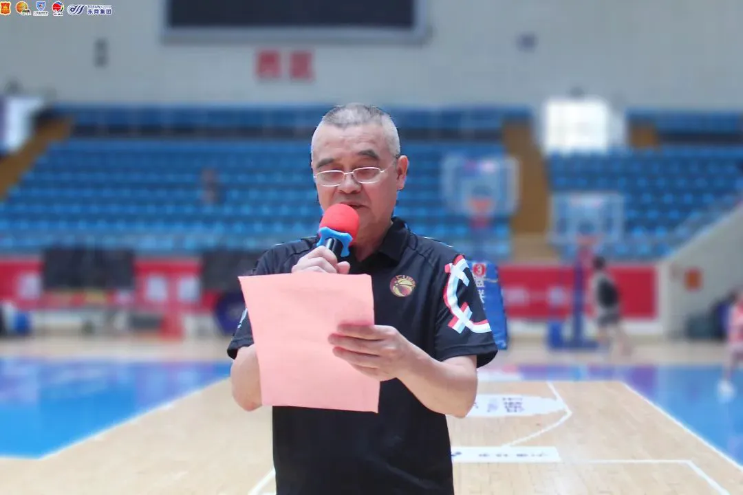 控卫如何通过视频学习提高技术水平_1