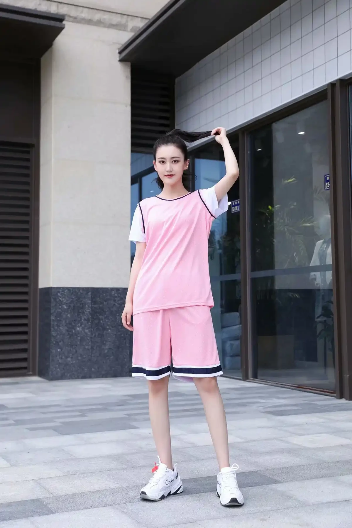 女性篮球运动员使用的智能球衣特点